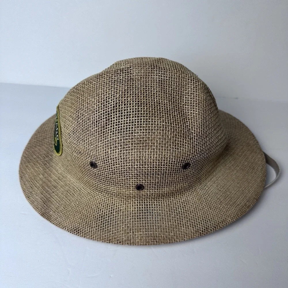 Walt Disney Attractions  Animal Kingdom Kilimanjaro Safaris Hat. Adjustable.